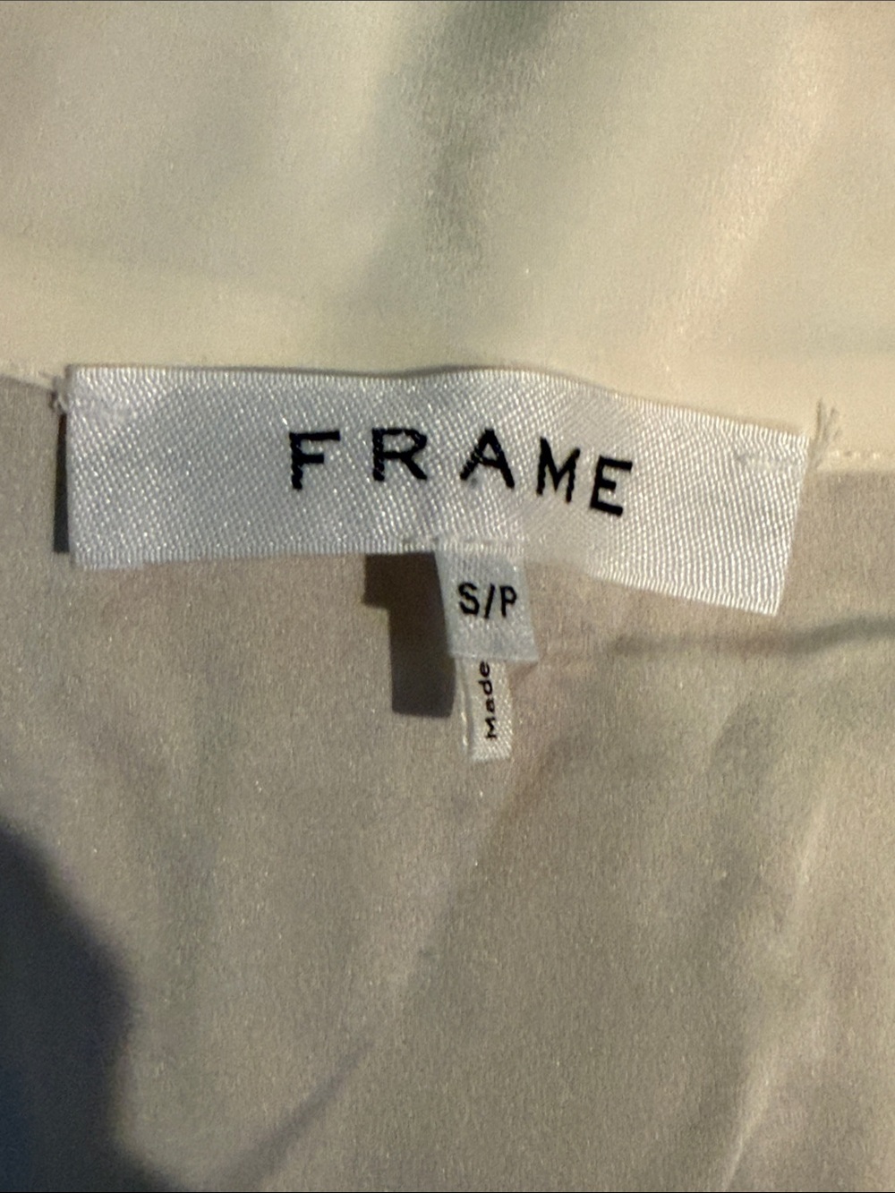 Frame Blouse - Picture 2 of 8